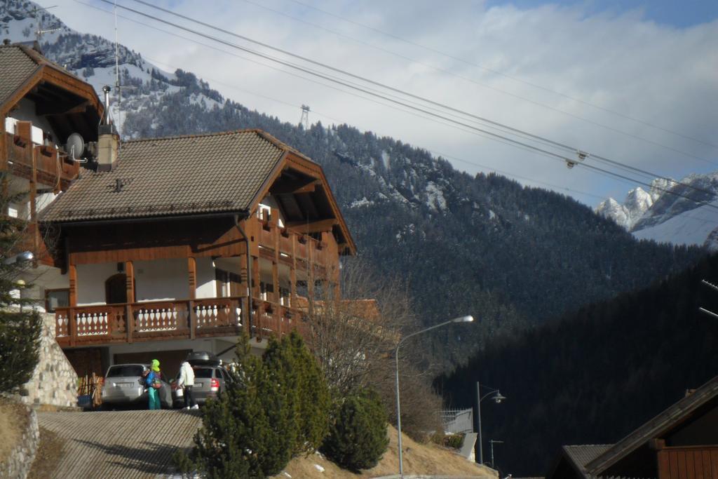 Appartamenti Vincenzo E Marcella Campitello di Fassa Exterior foto